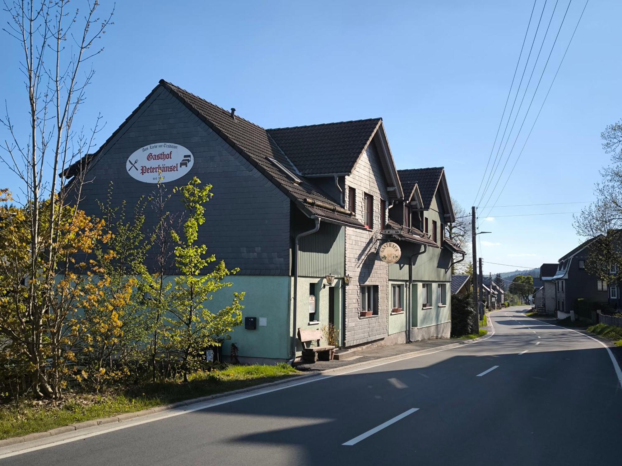 Gasthaus Und Hotel Peterhaensel Spechtsbrunn Exterior foto