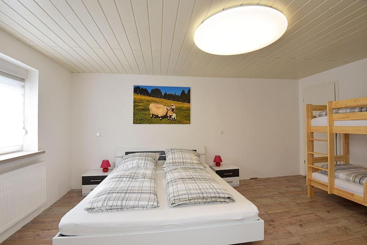 Gasthaus Und Hotel Peterhaensel Spechtsbrunn Habitación foto